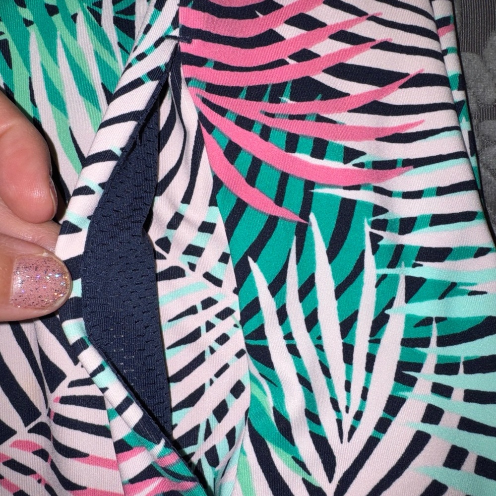 Tommy Bahama Colorful palm Leaf Print Long Sleeve golf Top spf 50 Sz Small - Picture 6 of 12